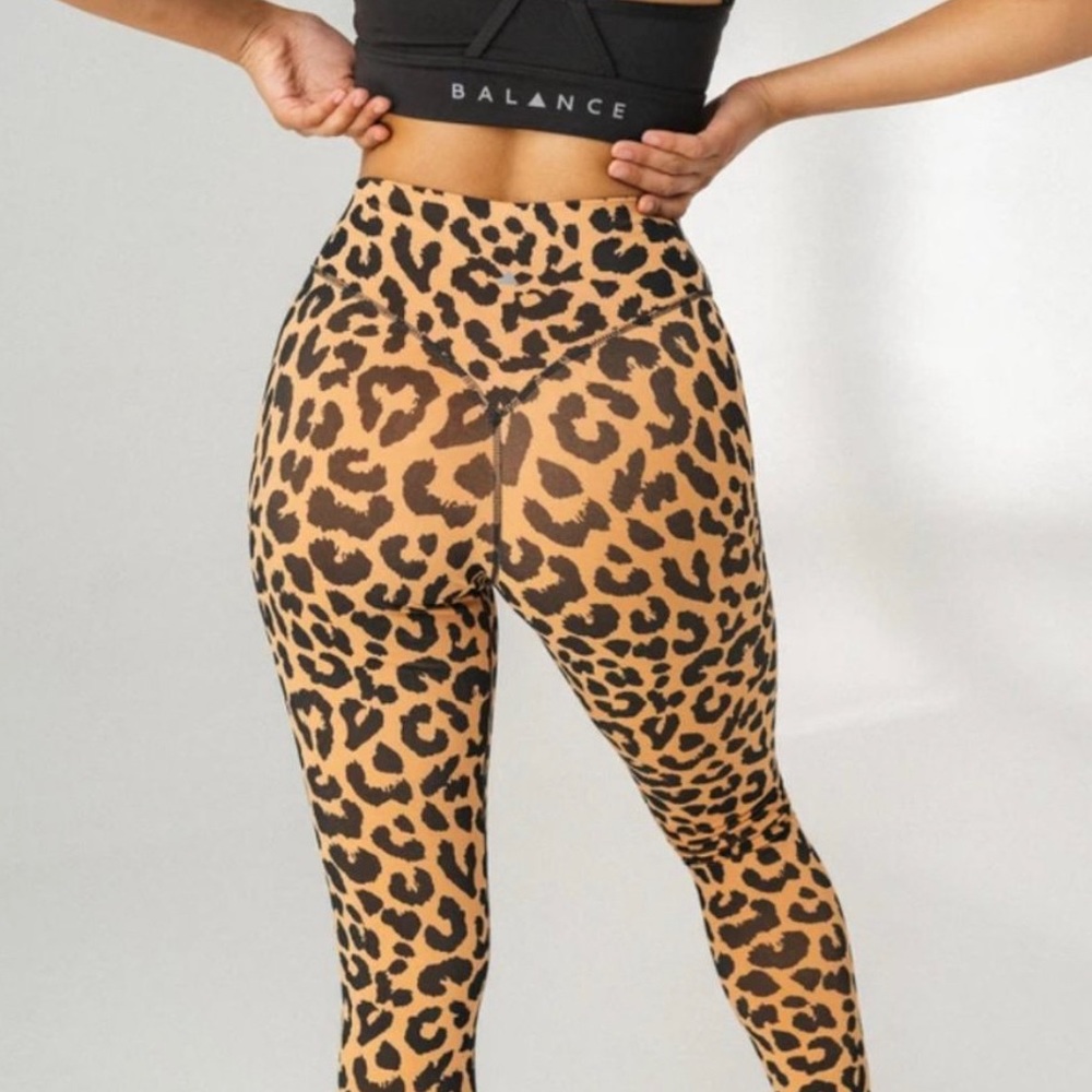Balance ATHLETICA Cheetah Ascend Leggings Pants L